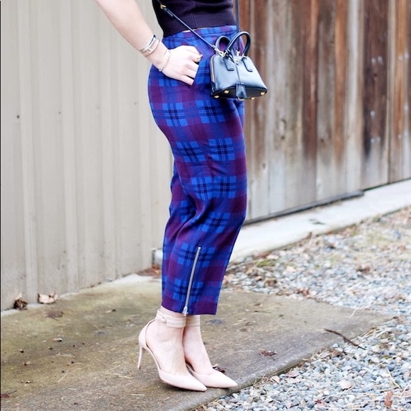Aritzia Babaton Plaid Crop Pants - Picture 3 of 5